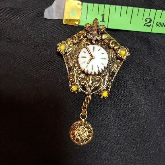 Vintage 40"s brass and glass face cuckoo clock Brooch pin Czech Slovakic - Picture 2 of 10